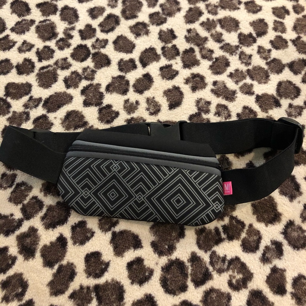 Fanny pack